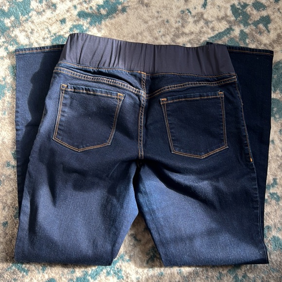 Old Navy Skinny Maternity Jeans - Picture 2 of 4